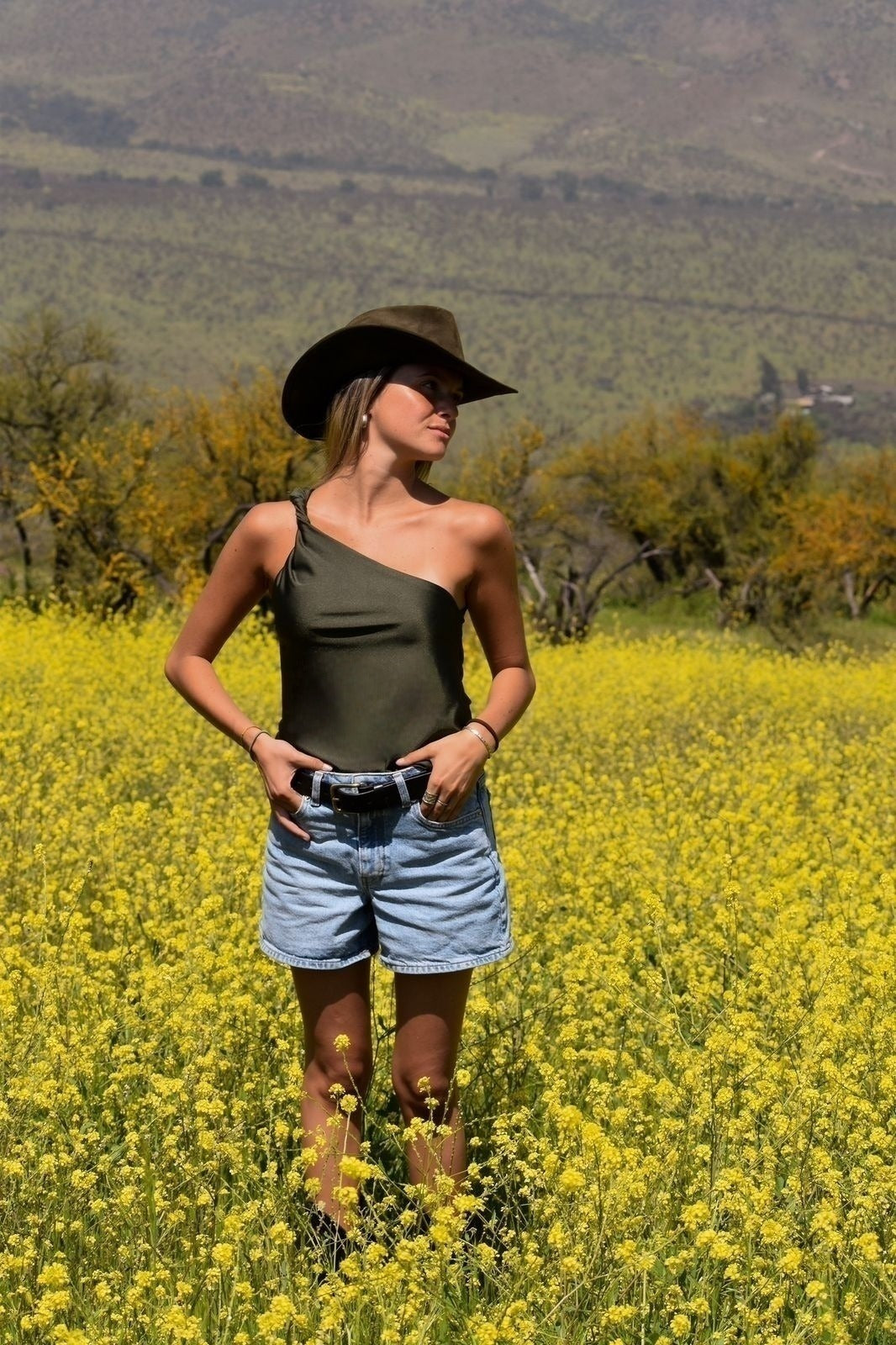 POLERA COLOMBA - BOTANIC GREEN